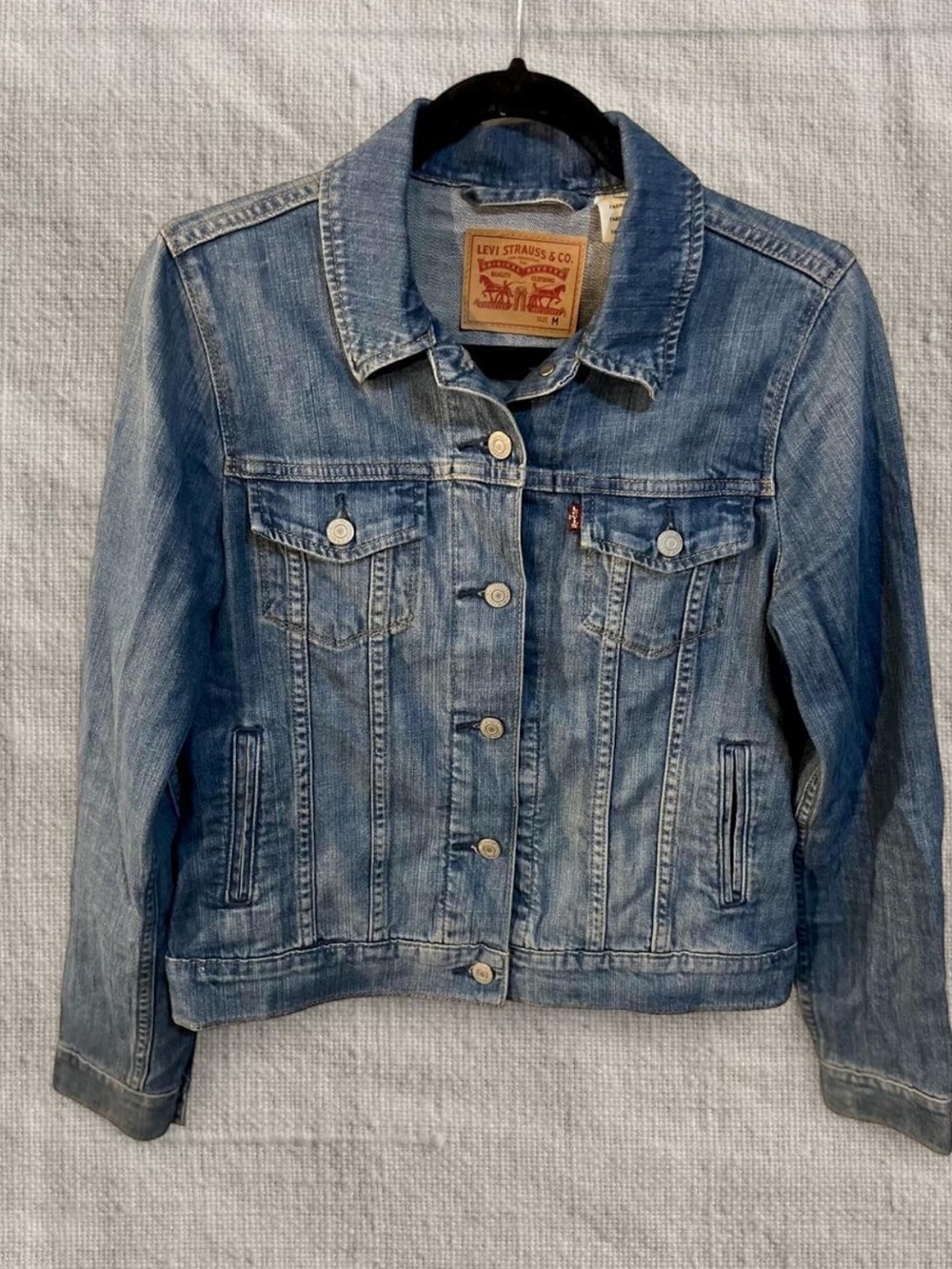 Levi's Women's Medium Blue Jean Jacket